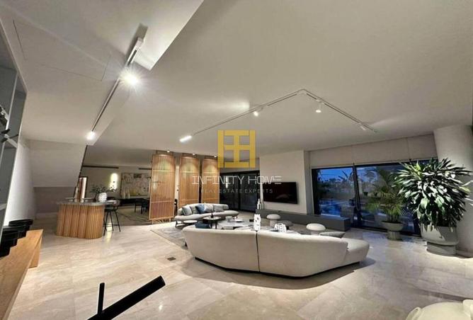 8031186 - Property Image 2