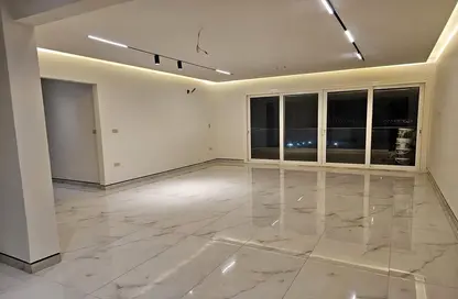 Apartment - 2 Bedrooms - 2 Bathrooms for sale in Mountain View iCity - 5th Settlement Compounds - The 5th Settlement - New Cairo City - Cairo