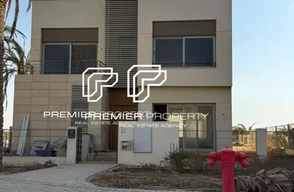 Townhouse - 3 Bedrooms - 4 Bathrooms for sale in Palm Hills New Cairo - 5th Settlement Compounds - The 5th Settlement - New Cairo City - Cairo