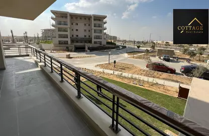 Apartment - 3 Bedrooms - 4 Bathrooms for rent in The Fourteen Golf Residences - Uptown Cairo - Mokattam - Cairo