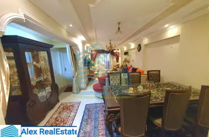 Apartment - 3 Bedrooms - 2 Bathrooms for rent in Kamal Eldin Salah St. - Smouha - Hay Sharq - Alexandria