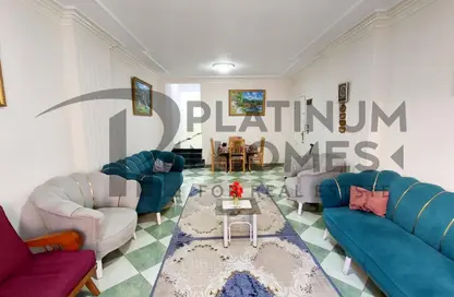 Apartment - 3 Bedrooms - 1 Bathroom for rent in Sidi Gaber St. - Sidi Gaber - Hay Sharq - Alexandria