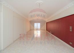 Apartment - 2 bedrooms - 2 bathrooms for للبيع in Orfay Basha St. - Sporting - Hay Sharq - Alexandria