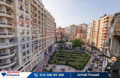 شقة - 4 غرف نوم - 2 حمامات للبيع في كوبري استانلي - ستانلي - حي شرق - الاسكندرية