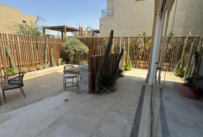 8023469 - Property Image 2