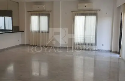 شقة - 3 غرف نوم - 4 حمامات للايجار في غرب الجولف - كمبوندات القطامية - القطامية - مدينة القاهرة الجديدة - القاهرة