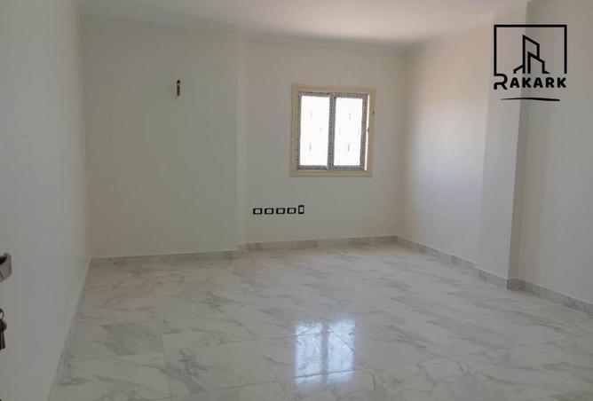 8296290 - Property Image 2