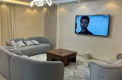 شقة - 3 غرف نوم - 3 حمامات للايجار في شارع الصناعه - المنطقة الأولى - مدينة نصر - القاهرة