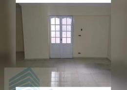 Apartment - 3 bedrooms - 1 bathroom for للايجار in Al Mosheer Ahmed Ismail St. - Sidi Gaber - Hay Sharq - Alexandria