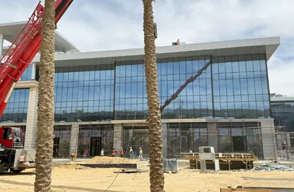 محل - استوديو - 1 حمام للبيع في جولدن جيت - شارع التسعين الجنوبي - التجمع الخامس - مدينة القاهرة الجديدة - القاهرة