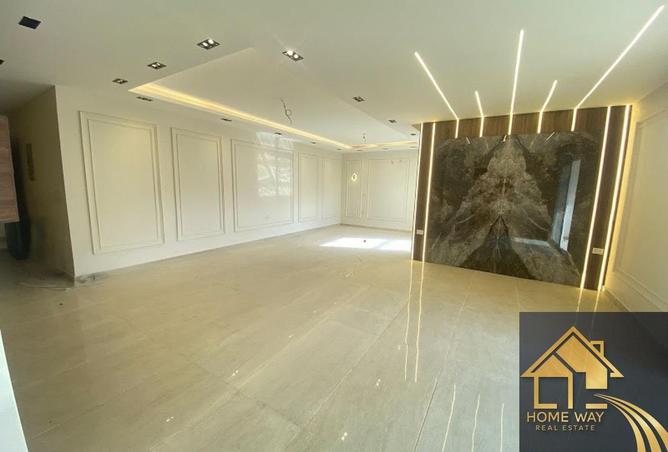 8421847 - Property Image 2