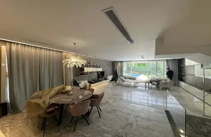 فيلا - 4 غرف نوم - 6 حمامات للايجار في القطامية هايتس - كمبوندات القطامية - القطامية - مدينة القاهرة الجديدة - القاهرة