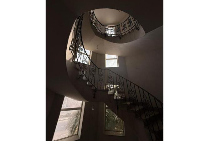 8162477 - Property Image 2