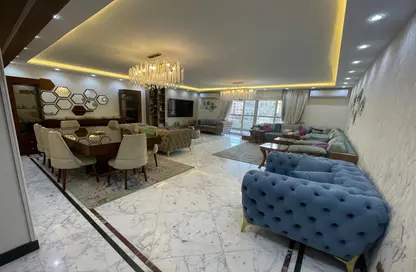 Apartment - 3 Bedrooms - 3 Bathrooms for sale in Al Batal Ahmed Abd El Aziz St. - Mohandessin - Giza