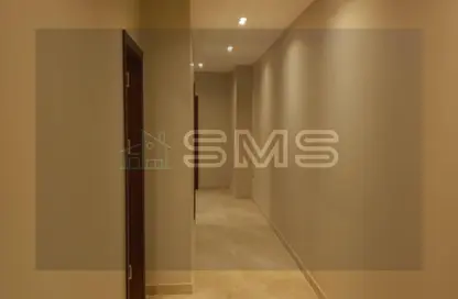شقة - 2 غرف نوم - 2 حمامات للايجار في غرب الجولف - كمبوندات القطامية - القطامية - مدينة القاهرة الجديدة - القاهرة