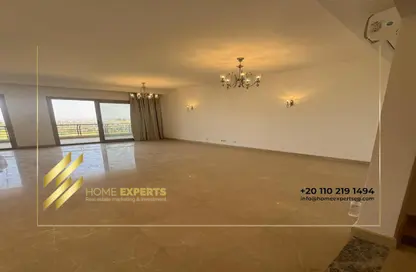 Apartment - 3 Bedrooms - 3 Bathrooms for rent in The Fourteen Golf Residences - Uptown Cairo - Mokattam - Cairo