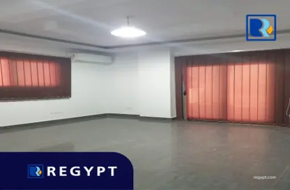 Office Space - Studio - 4 Bathrooms for rent in Al Laselky St. - El Laselky - New Maadi - Hay El Maadi - Cairo
