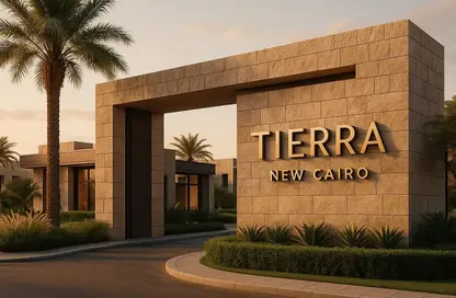 Townhouse - 3 Bedrooms - 4 Bathrooms for sale in Hyde Park Central - The 6th Settlement - New Cairo City - Cairo