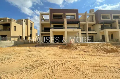 Townhouse - 4 Bedrooms - 4 Bathrooms for sale in New Giza - Cairo Alexandria Desert Road - 6 October City - Giza