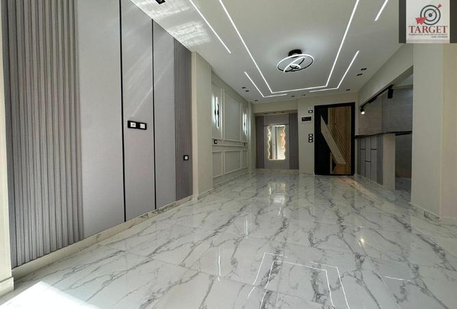 8056715 - Property Image 2