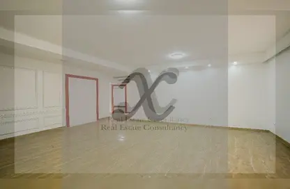 Office Space - Studio - 2 Bathrooms for sale in Kafr Abdo St. - Kafr Abdo - Roushdy - Hay Sharq - Alexandria