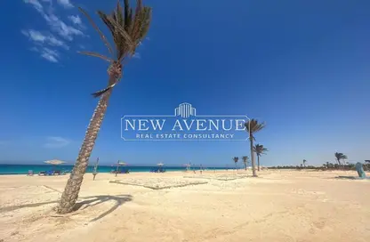 Chalet - 2 Bedrooms - 2 Bathrooms for sale in Koun - Ras Al Hekma - North Coast