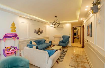 Apartment - 3 Bedrooms - 2 Bathrooms for sale in Laurent - Hay Sharq - Alexandria