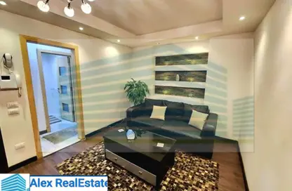 مساحات مكتبية - استوديو - 1 حمام للايجار في شارع كفر عبده - كفر عبده - رشدي - حي شرق - الاسكندرية