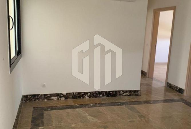 8370366 - Property Image 3