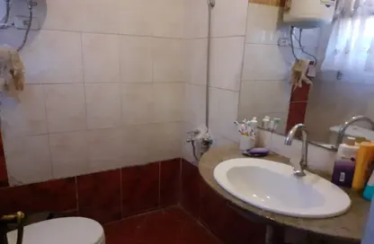 Apartment - 2 Bedrooms - 1 Bathroom for sale in Nasr City - Cairo