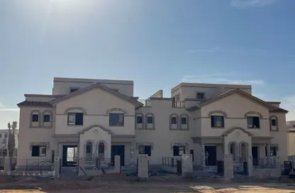 Townhouse - 3 Bedrooms - 4 Bathrooms for sale in Madinaty - Cairo