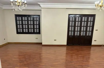 شقة - 3 غرف نوم - 2 حمامات للايجار في شارع 17 - الحي الخامس - التجمع الخامس - مدينة القاهرة الجديدة - القاهرة