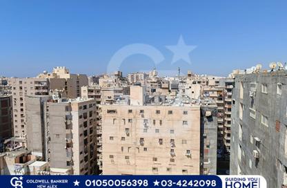 شقة - 3 غرف نوم - 2 حمامات للبيع في شارع كفر عبده - كفر عبده - رشدي - حي شرق - الاسكندرية