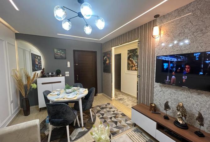 8073727 - Property Image 2