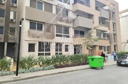 شقة - 2 غرف نوم - 2 حمامات للبيع في جراندا لايف - كمبوندات الشروق - مدينة الشروق - القاهرة
