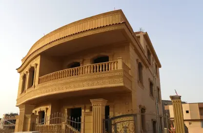 فيلا - 7 غرف نوم - 7 حمامات للبيع في بالم فيلا - طريق الواحات - مدينة 6 أكتوبر - الجيزة