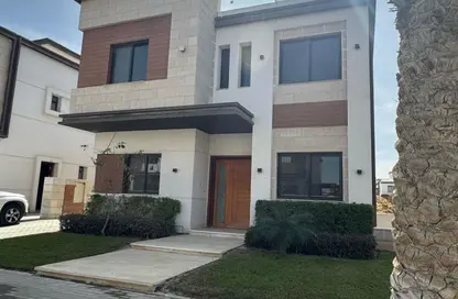 Villa - 7 Bedrooms - 4 Bathrooms for sale in Azzar - 5th Settlement Compounds - The 5th Settlement - New Cairo City - Cairo