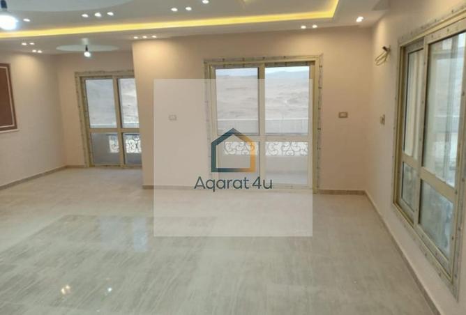 8381000 - Property Main Image