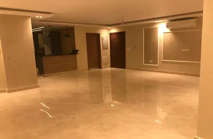 Apartment - 4 Bedrooms - 3 Bathrooms for rent in Hyde Park Central - The 6th Settlement - New Cairo City - Cairo