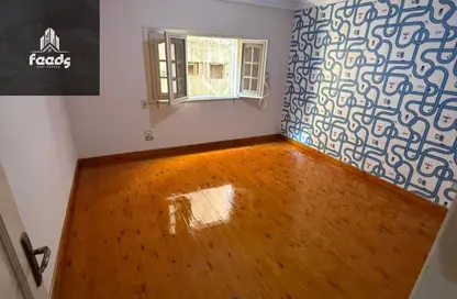 Apartment - 4 Bedrooms - 3 Bathrooms for sale in Hassan Ma'moon St. - 6th Zone - Nasr City - Cairo