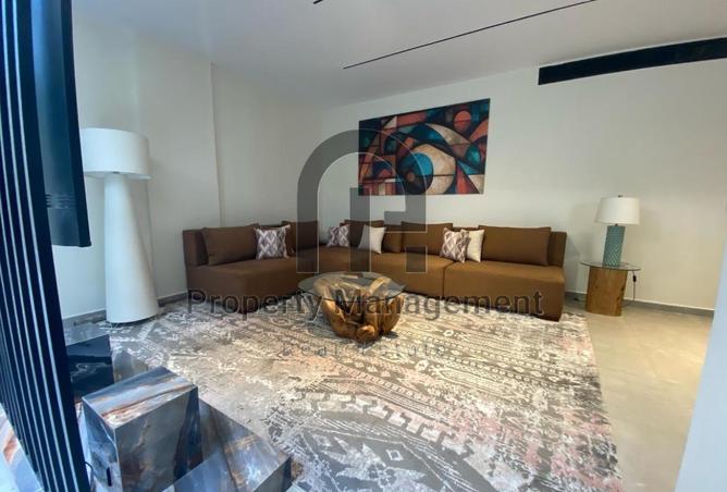 8334190 - Property Image 2