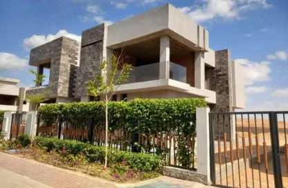 Villa - 4 Bedrooms - 4 Bathrooms for sale in Sun Capital - Fayoum Desert road - 6 October City - Giza