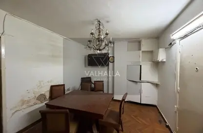 شقة - 3 غرف نوم - 1 حمام للبيع في شارع صلاح الدين - الزمالك - القاهرة شقة - 3 غرف نوم - 1 حمام للبيع في شارع صلاح الدين - الزمالك - القاهرة