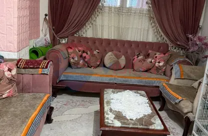 شقة - 3 غرف نوم - 1 حمام للبيع في شارع مدرسة القدس - ميامي الجديدة - الرأس السوداء - حي اول المنتزة - الاسكندرية