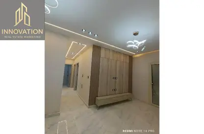 Apartment - 2 Bedrooms - 2 Bathrooms for sale in Gate 4 - Mena - Hadayek El Ahram - Giza