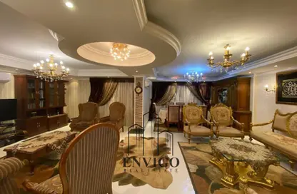 شقة - 3 غرف نوم - 2 حمامات للبيع في شارع احمد ابو العلا - المنطقة الثامنة - مدينة نصر - القاهرة