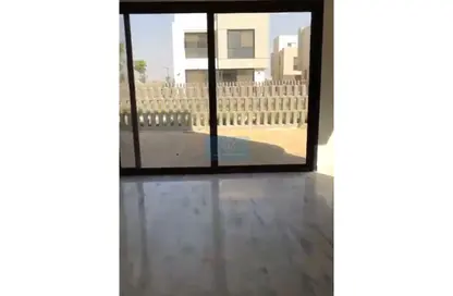 فيلا - 4 غرف نوم - 4 حمامات للبيع في كمبوند البروج - كمبوندات الشروق - مدينة الشروق - القاهرة