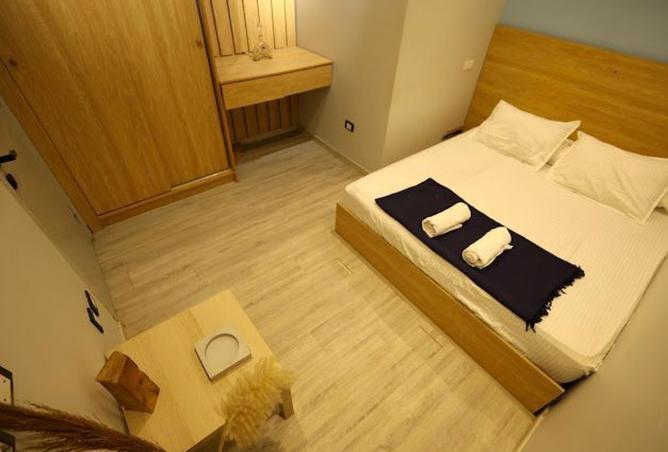 8033480 - Property Image 2