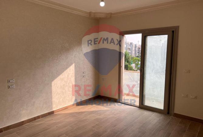 8301593 - Property Image 2