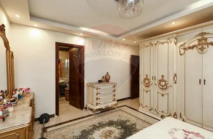 Apartment - 3 Bedrooms - 2 Bathrooms for sale in Abou Quer Road - Zezenia - Hay Sharq - Alexandria